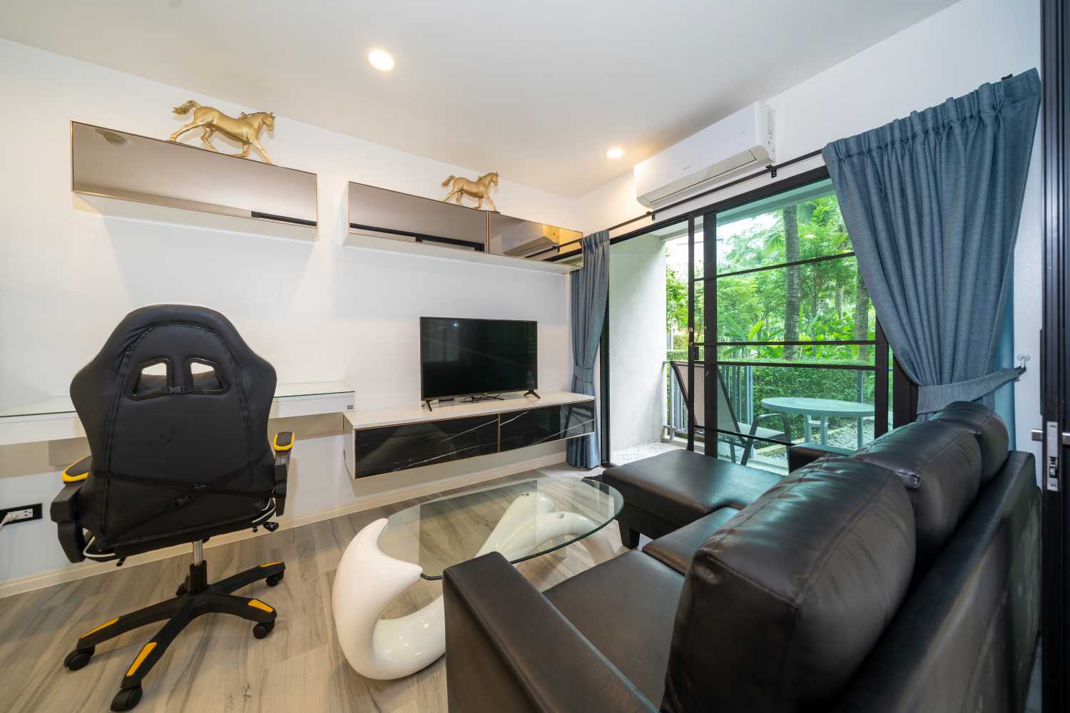 Property image - full photo 5