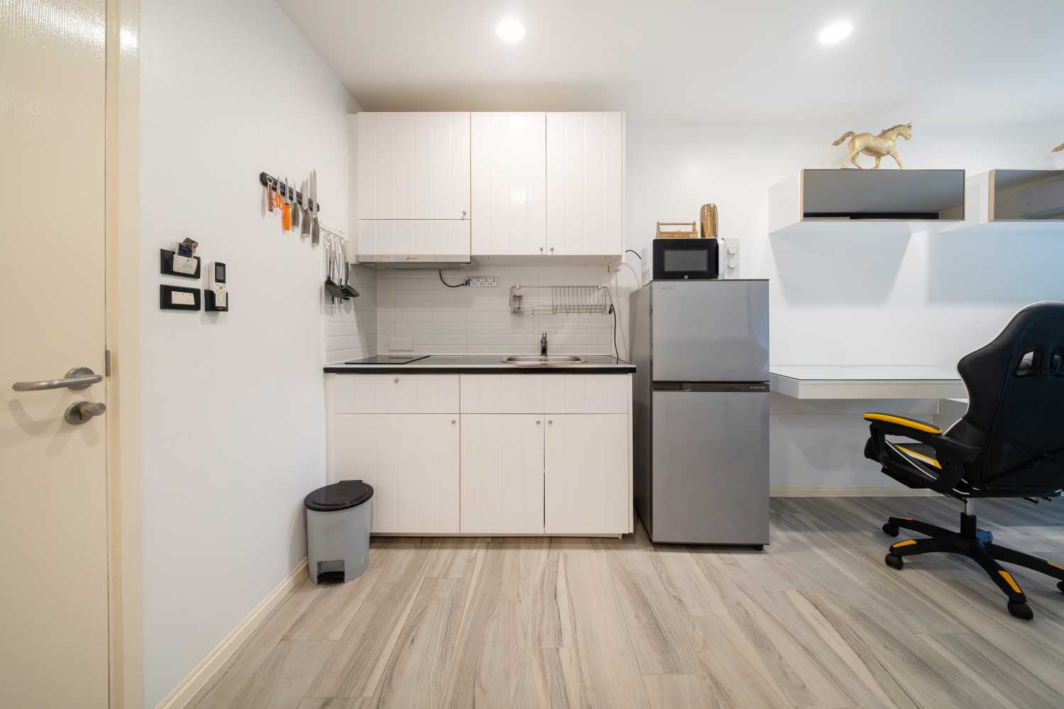 Property image - full photo 6