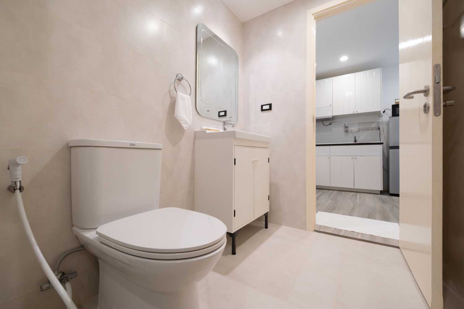 Property image - full photo 16
