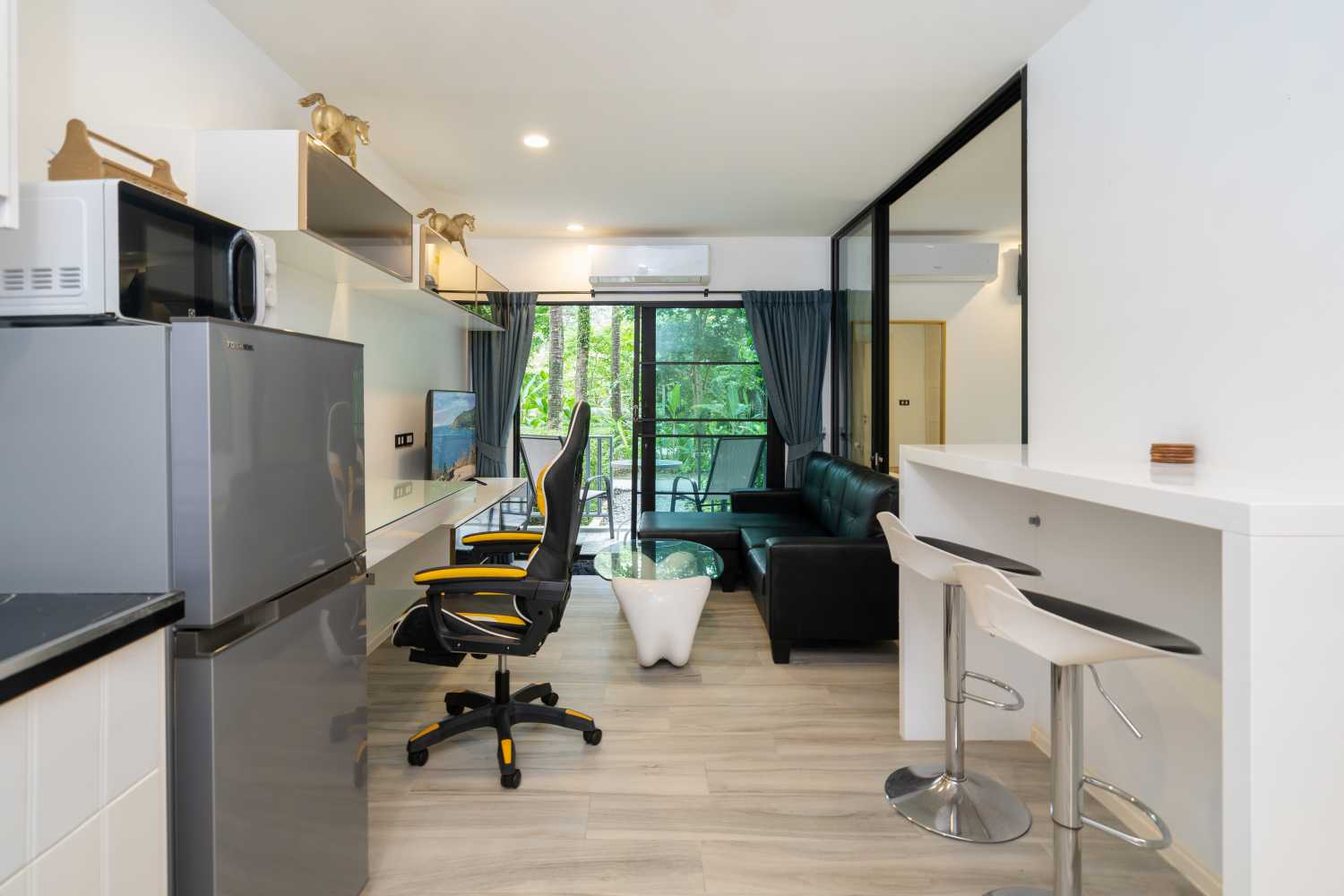 Property image - full photo 9
