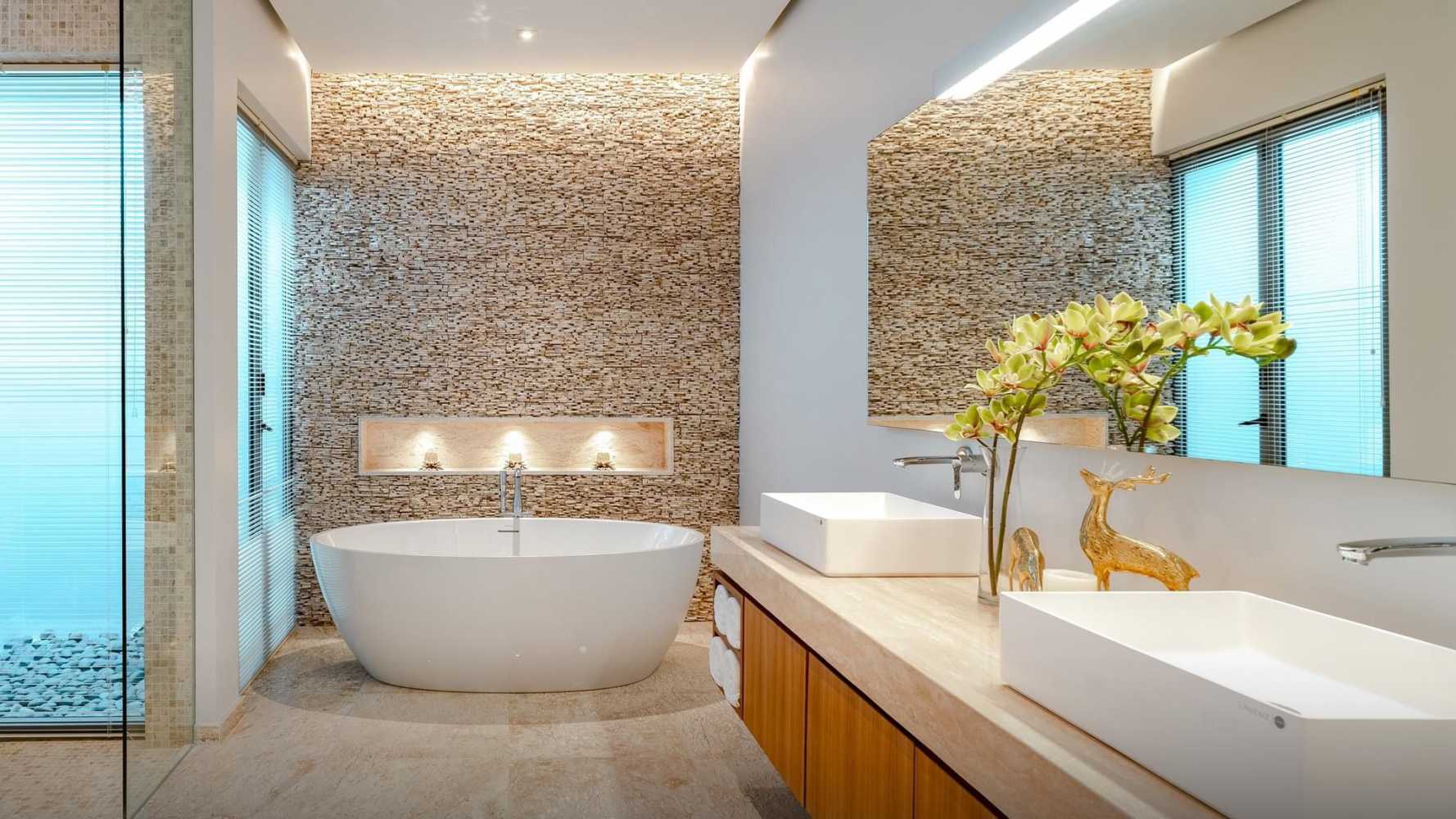 Property image - full photo 3