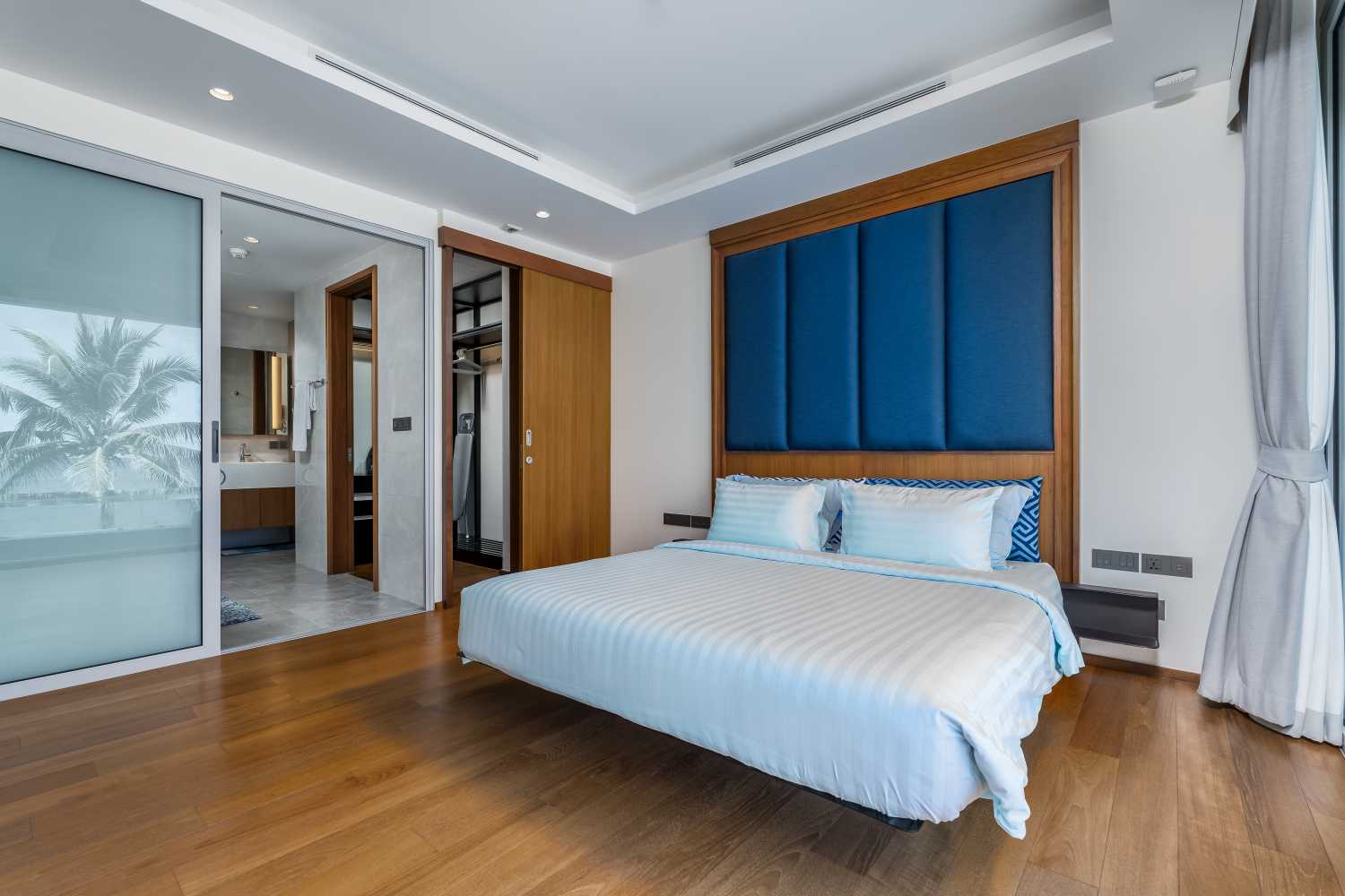 Property image - full photo 6