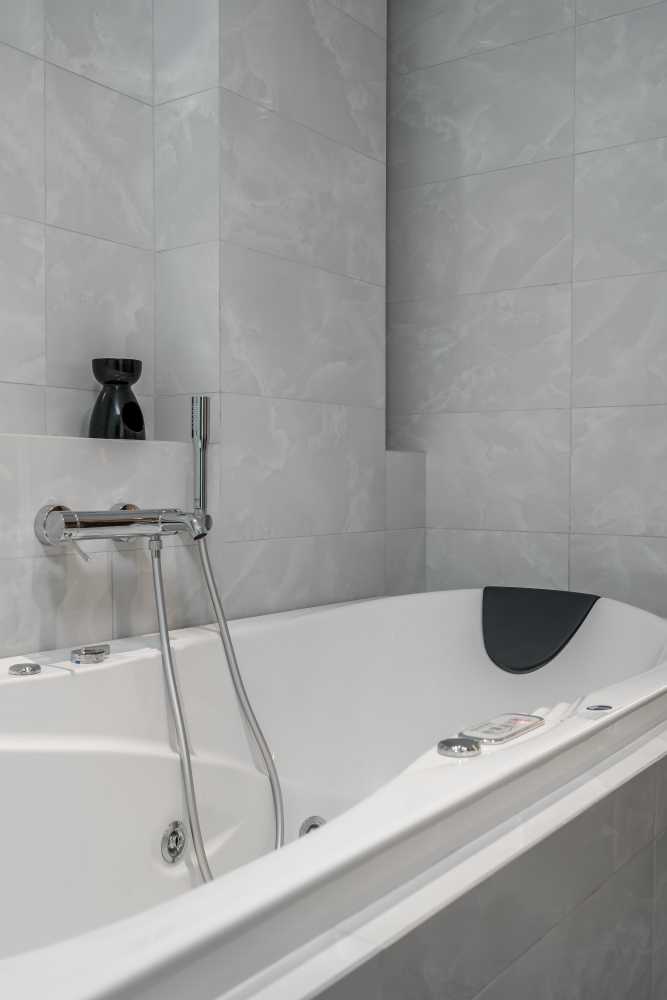 Property image - full photo 18
