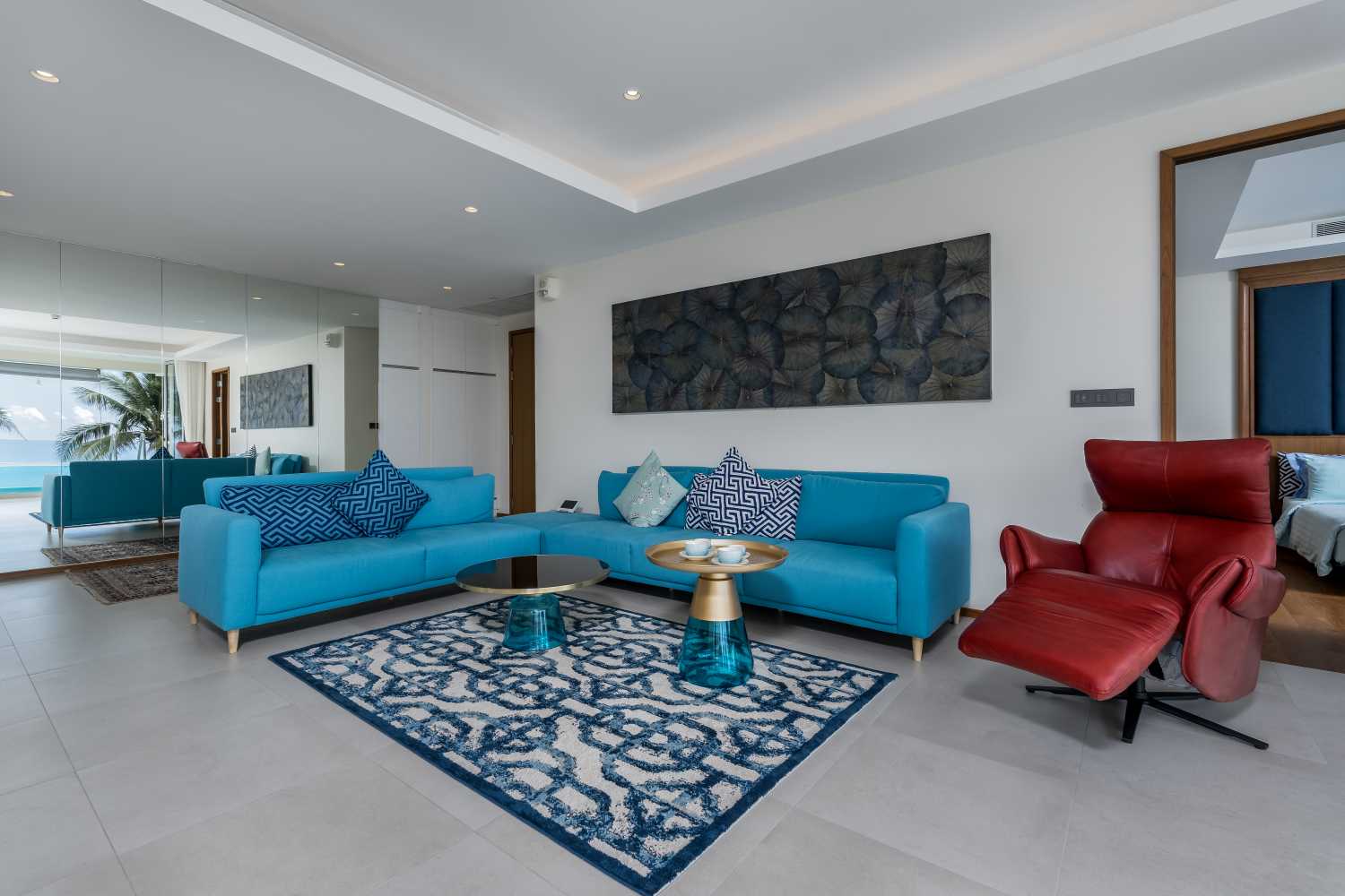 Property image - full photo 2