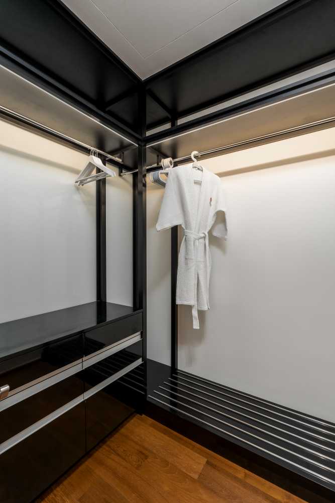 Property image - full photo 28
