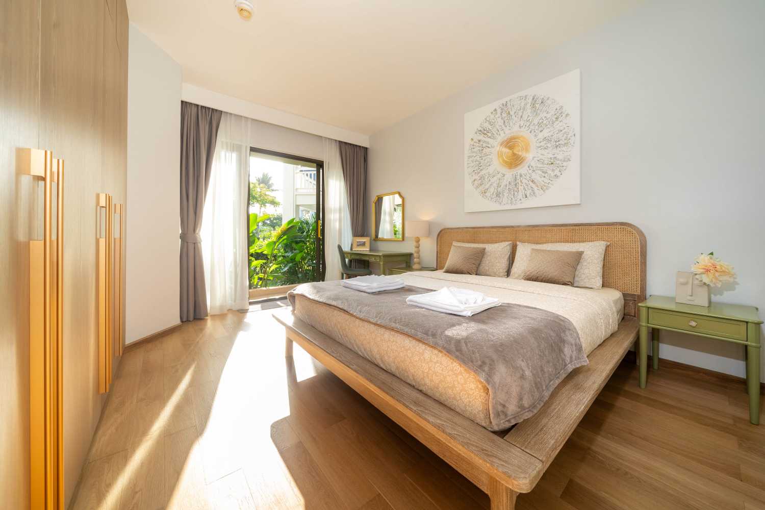 Property image - full photo 9