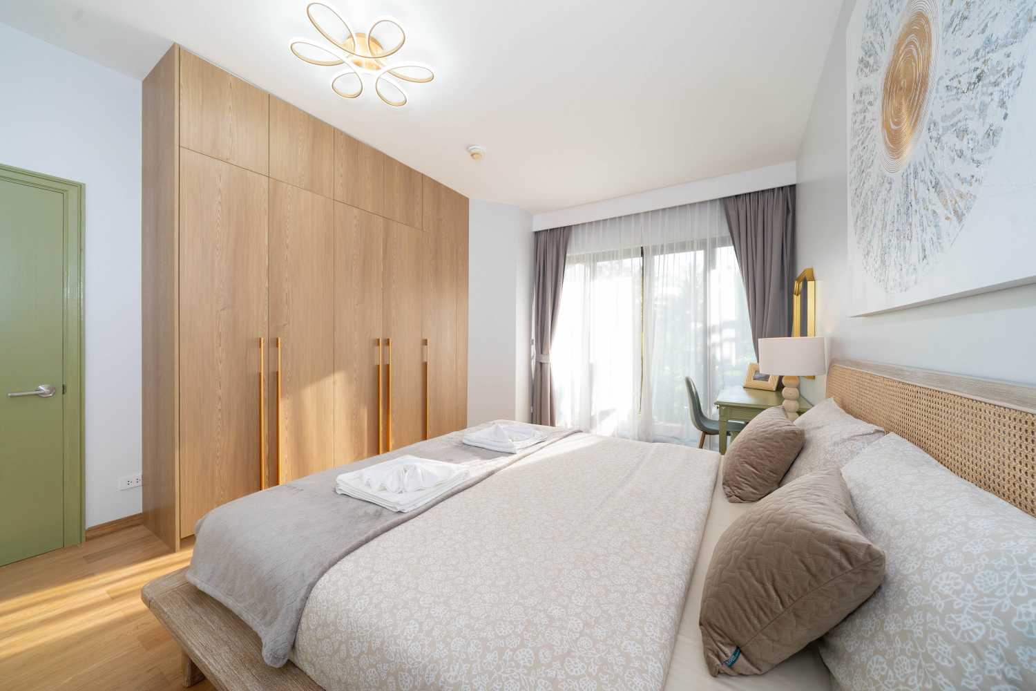Property image - full photo 14