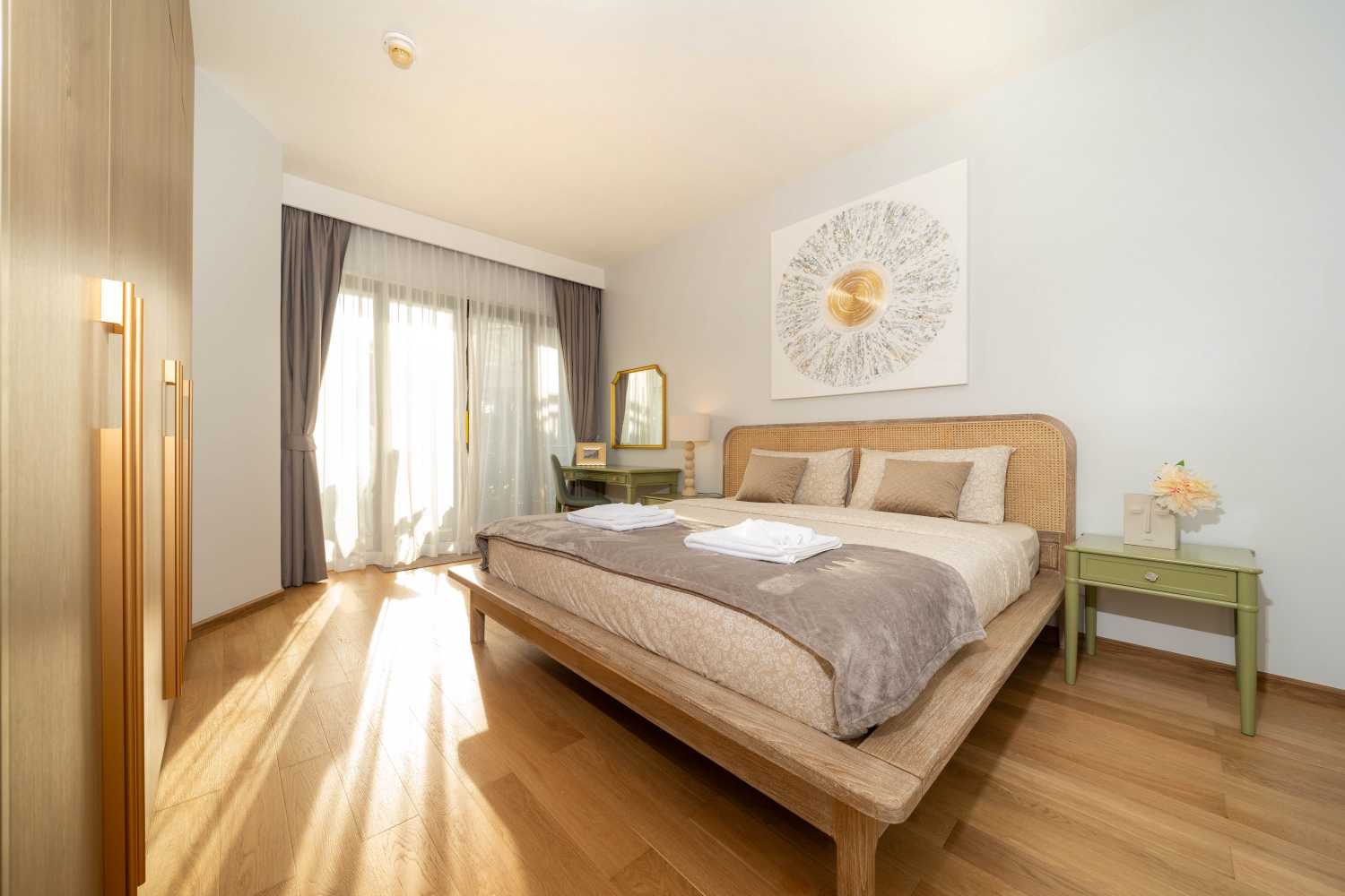 Property image - full photo 10