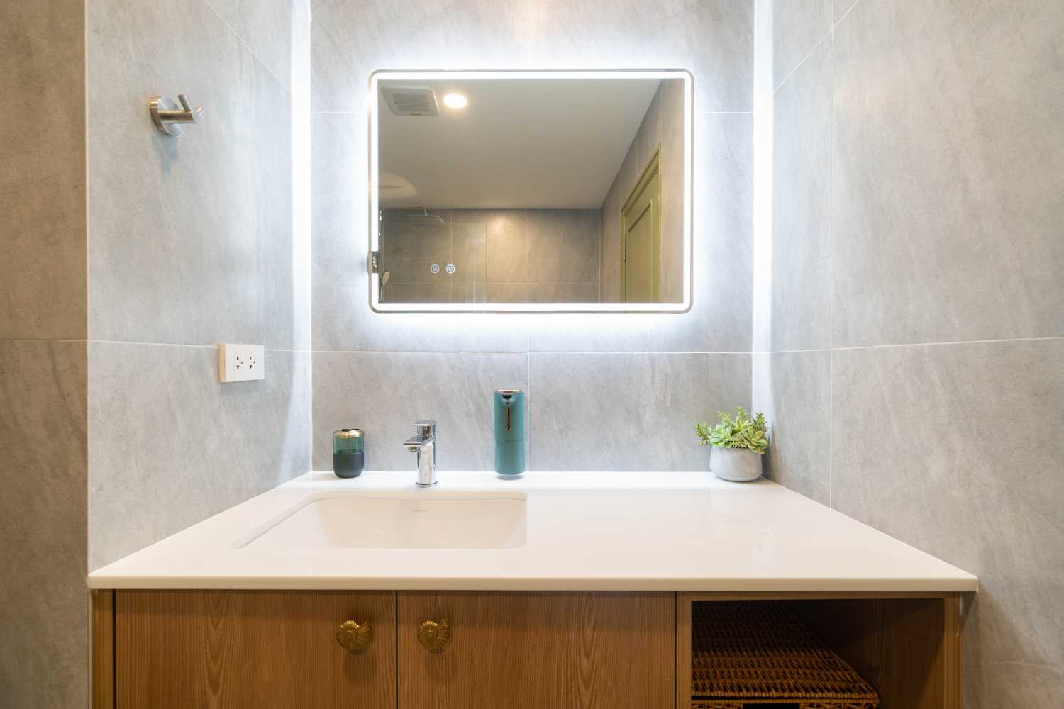 Property image - full photo 19