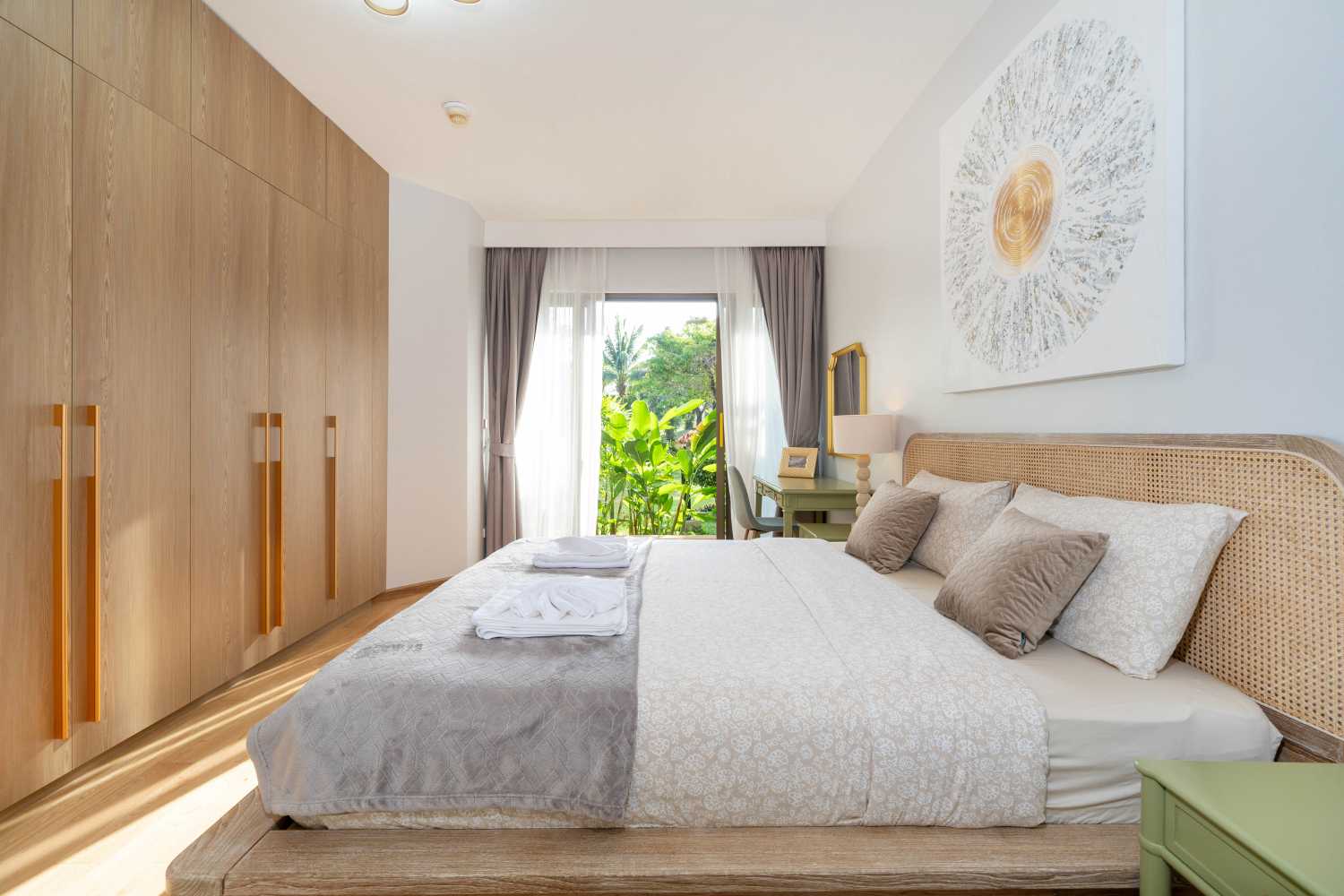 Property image - full photo 16