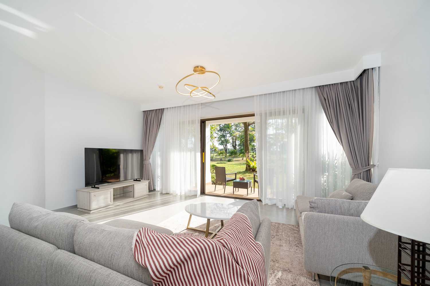 Property image - full photo 1