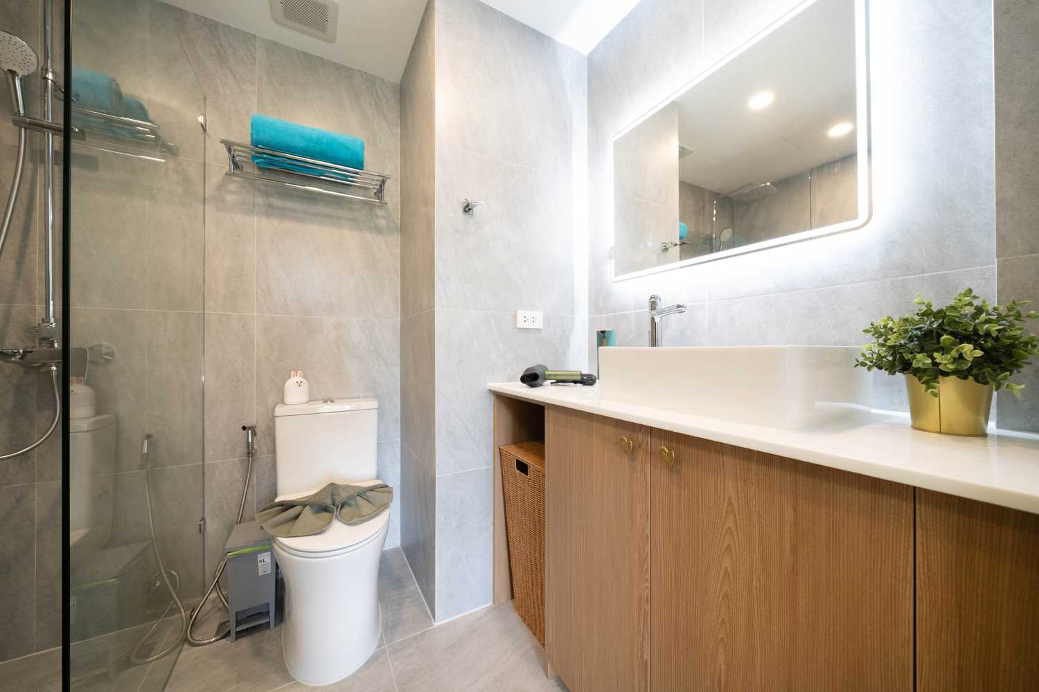 Property image - full photo 29