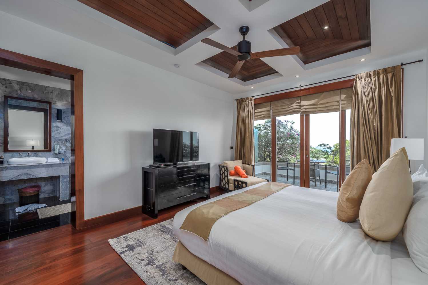 Property image - full photo 22