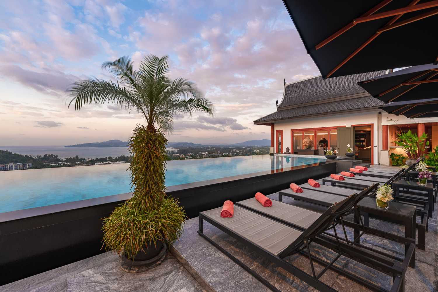 Property image - full photo 3
