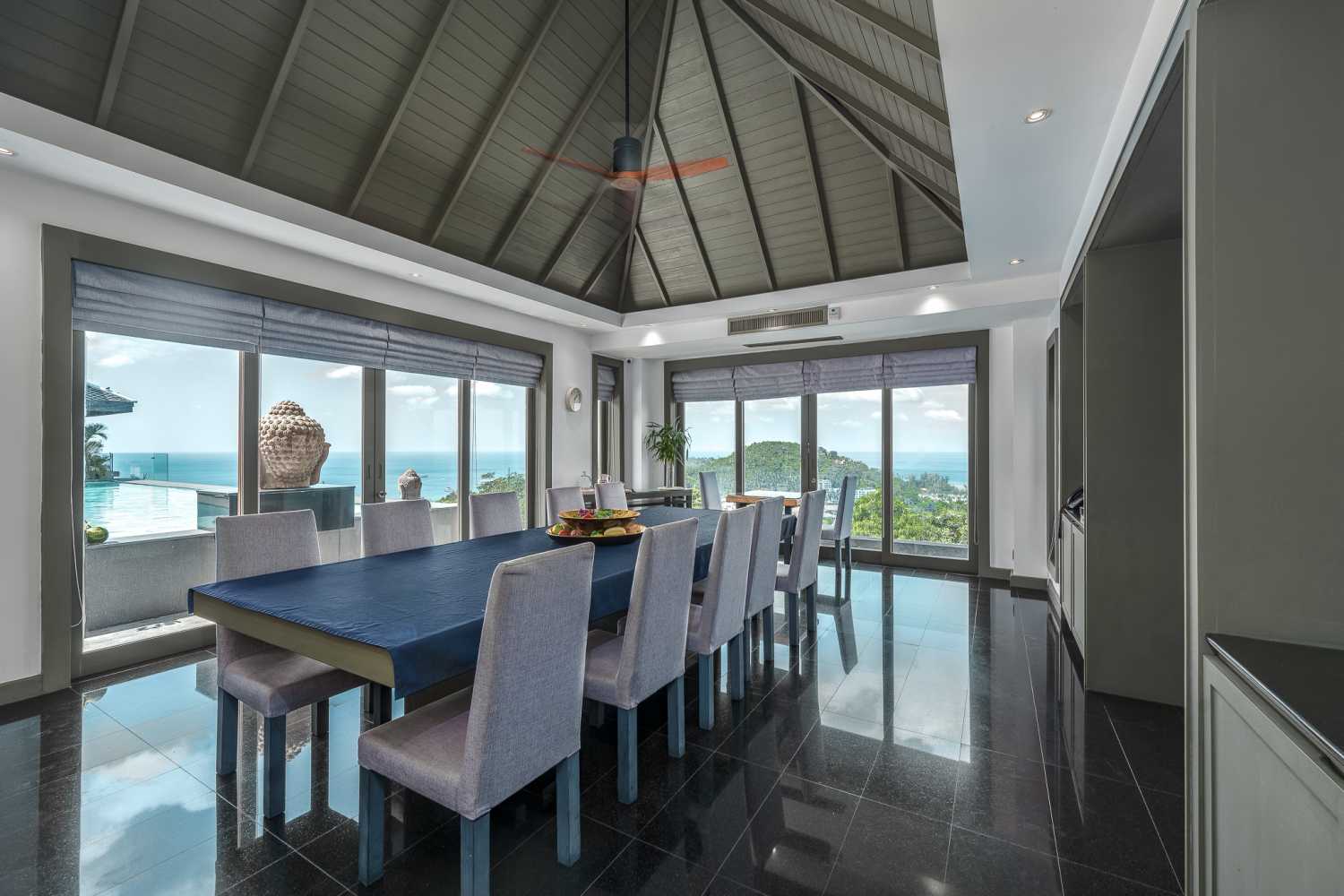 Property image - full photo 4