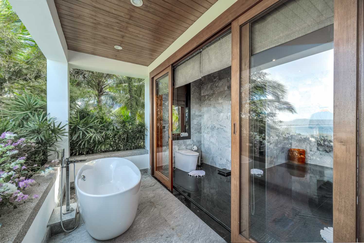 Property image - full photo 16
