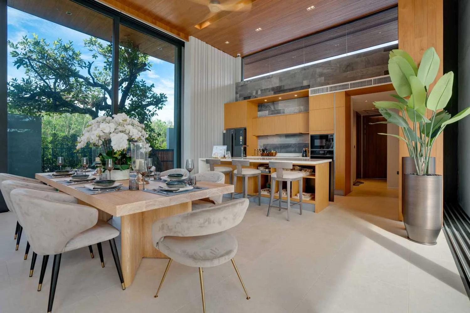 Property image - full photo 5
