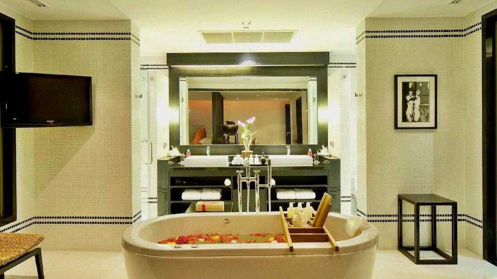 Property image - full photo 10