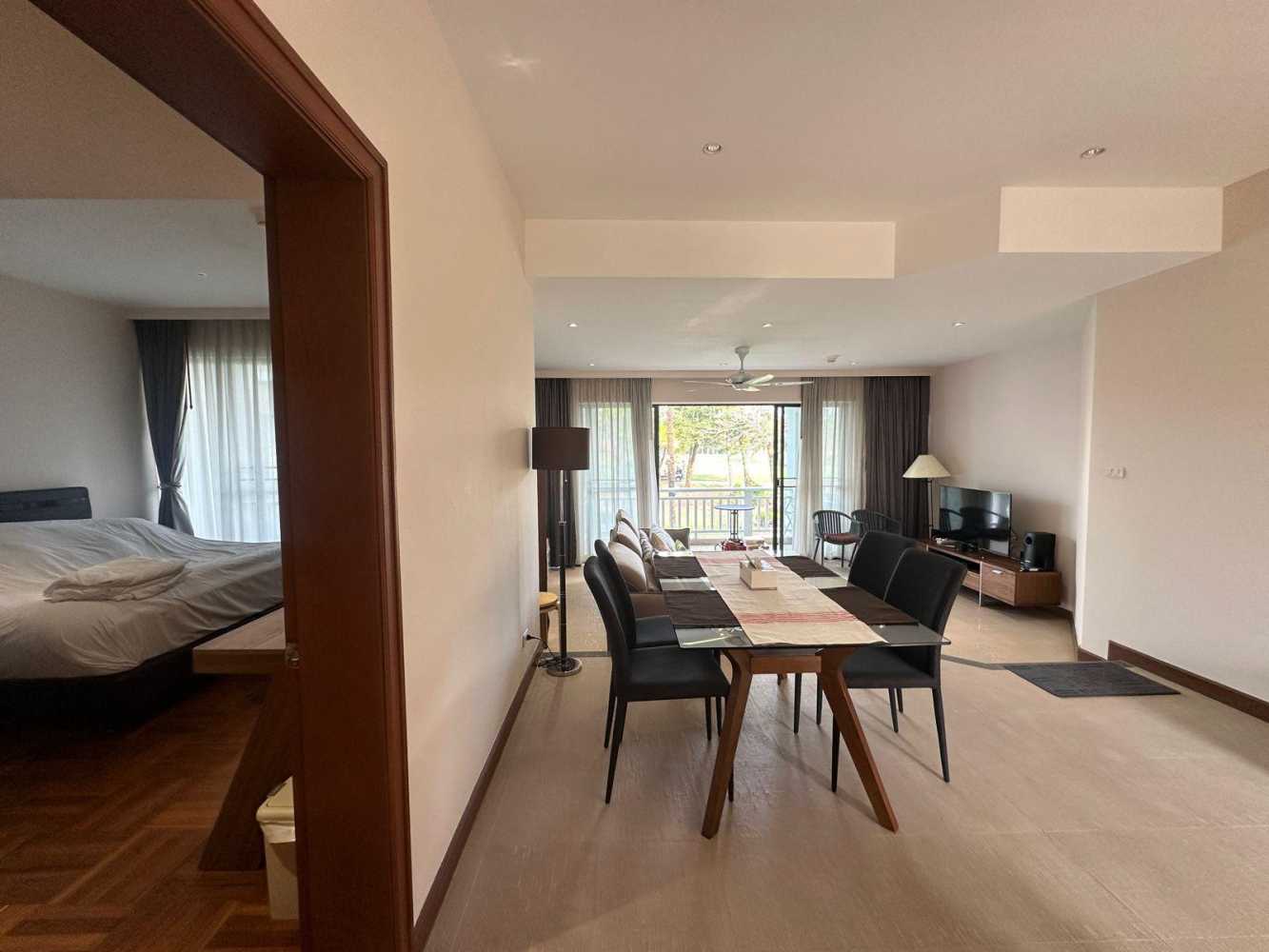 Property image - full photo 10