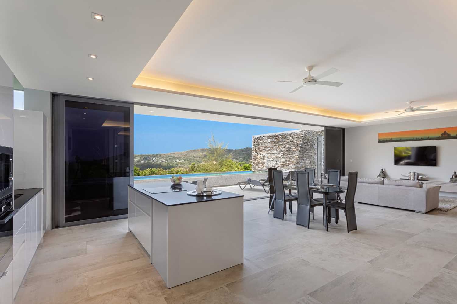 Property image - full photo 9