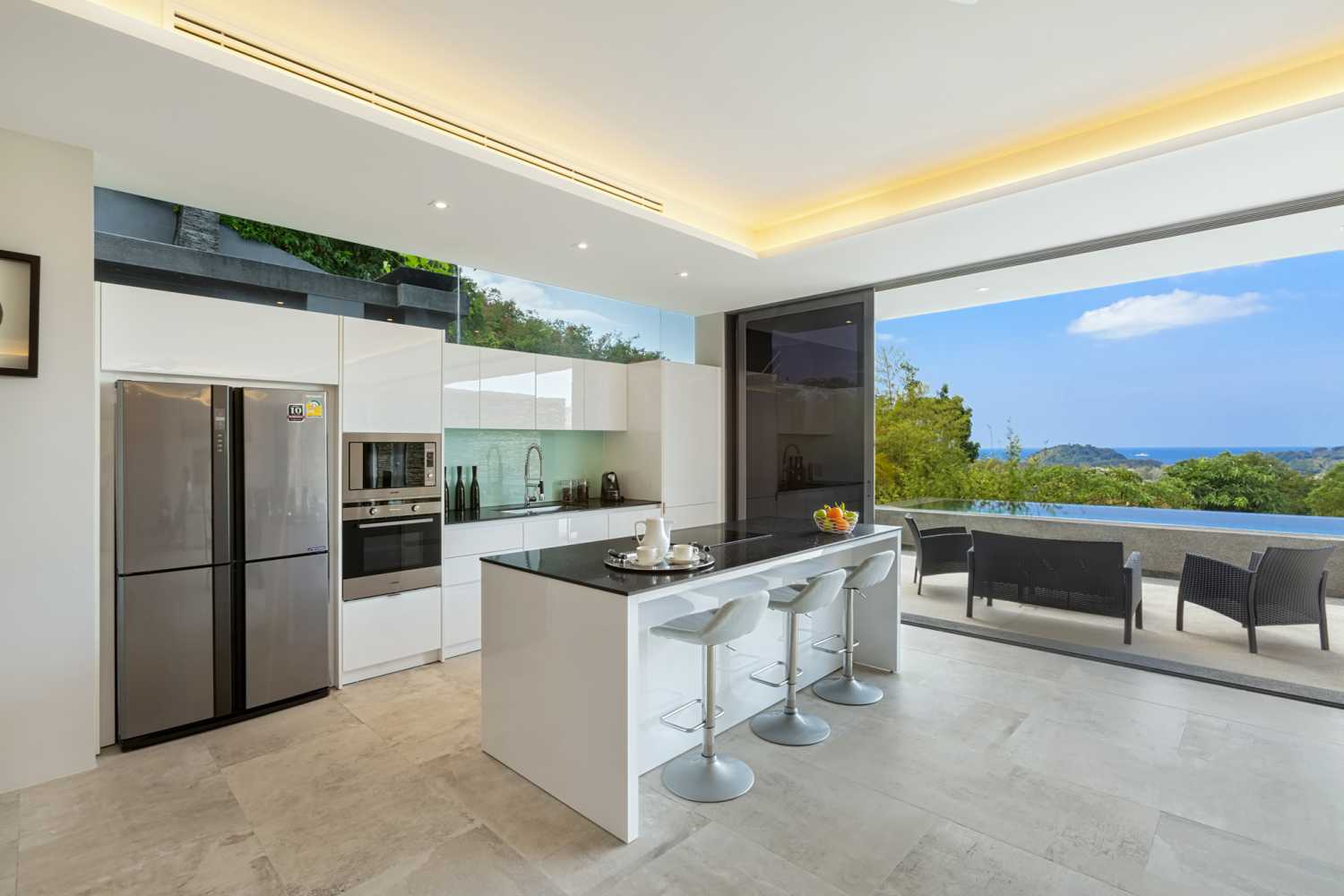 Property image - full photo 6