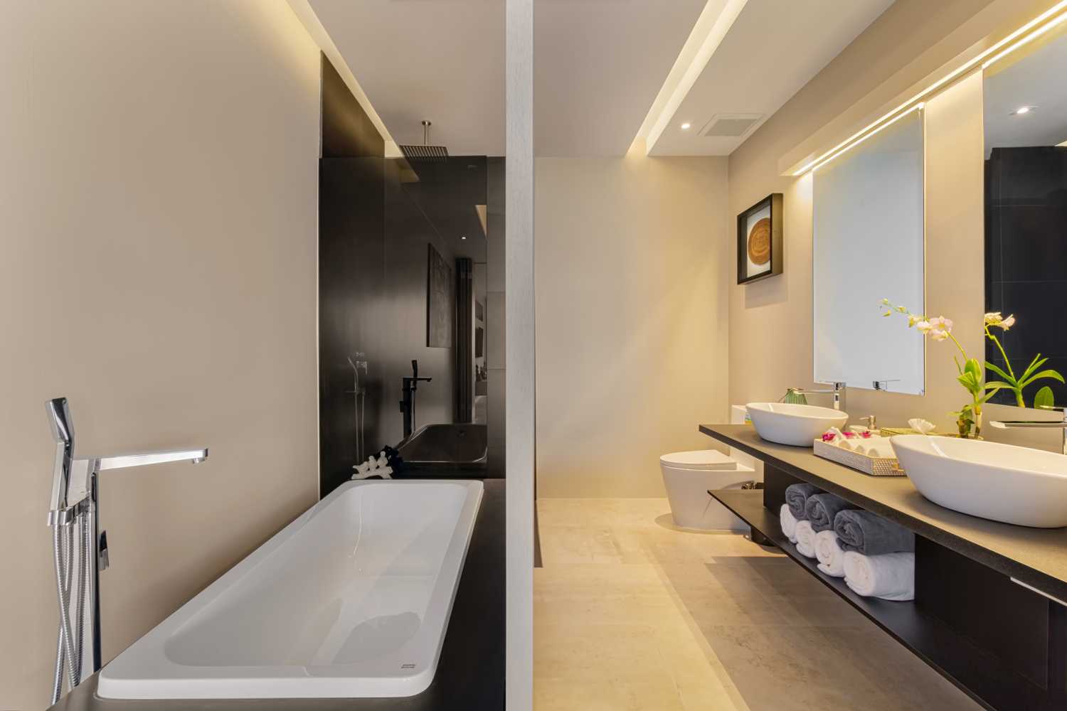 Property image - full photo 16