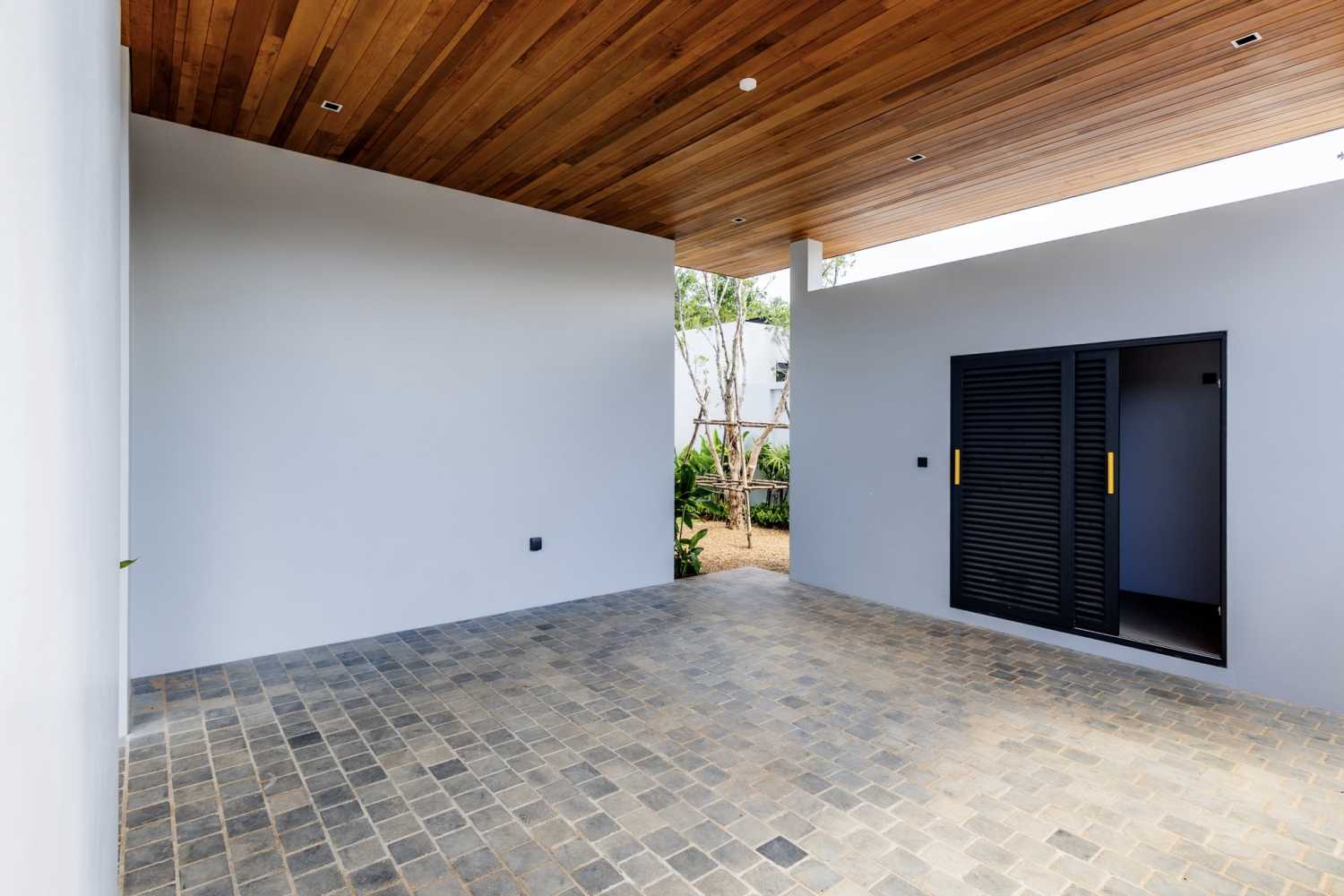 Property image - full photo 64
