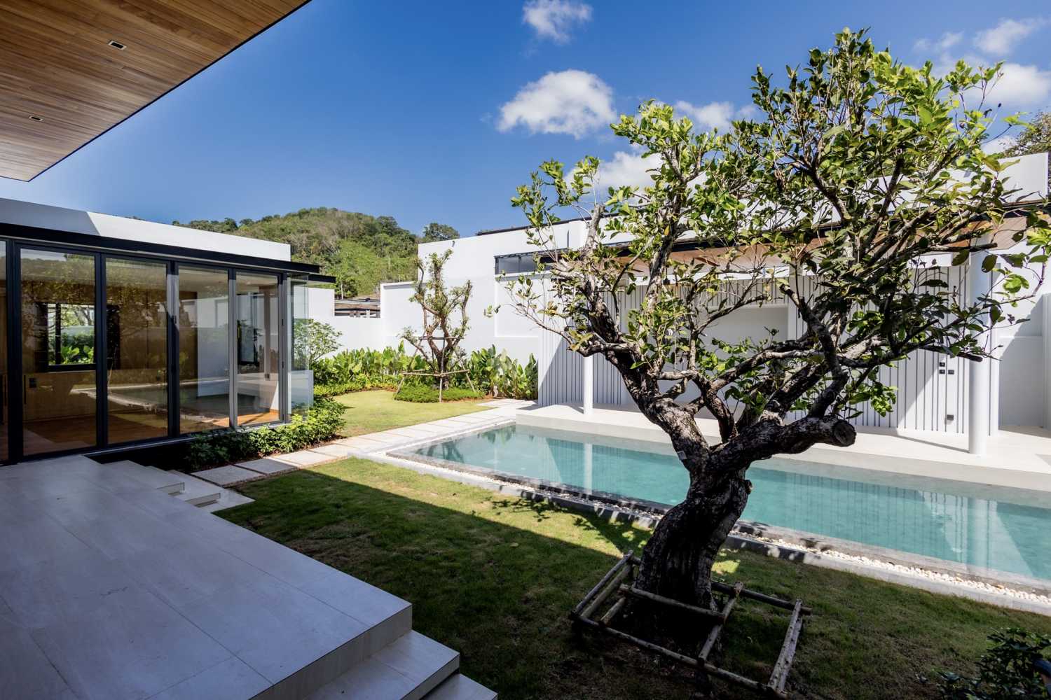 Property image - full photo 5