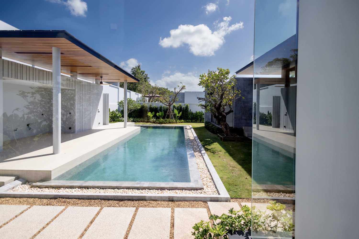 Property image - full photo 11