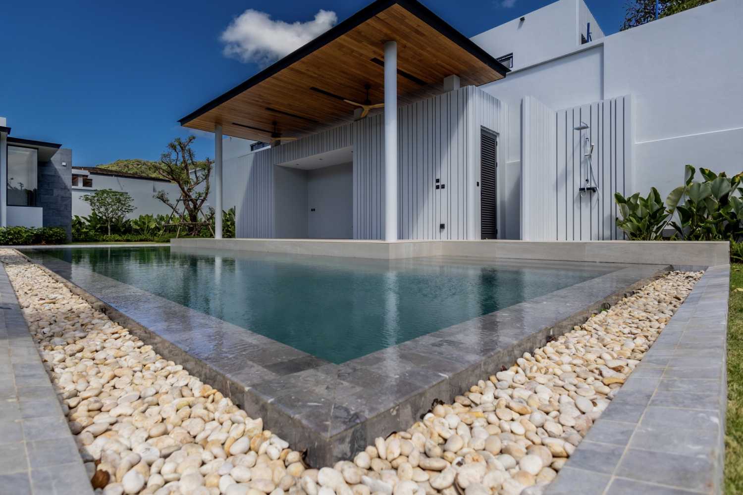 Property image - full photo 4