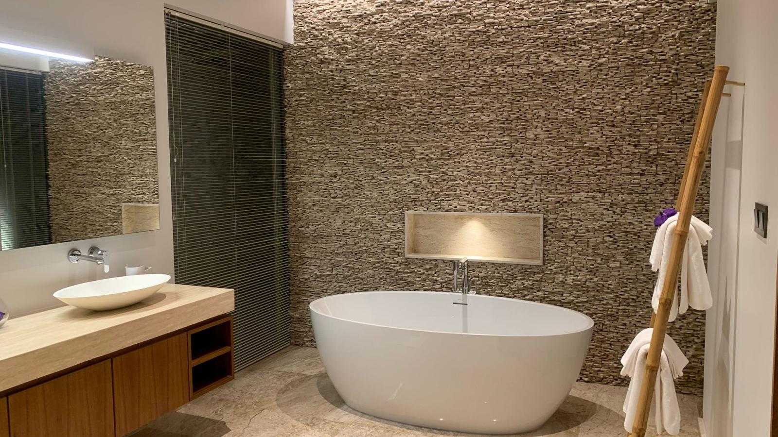 Property image - full photo 11