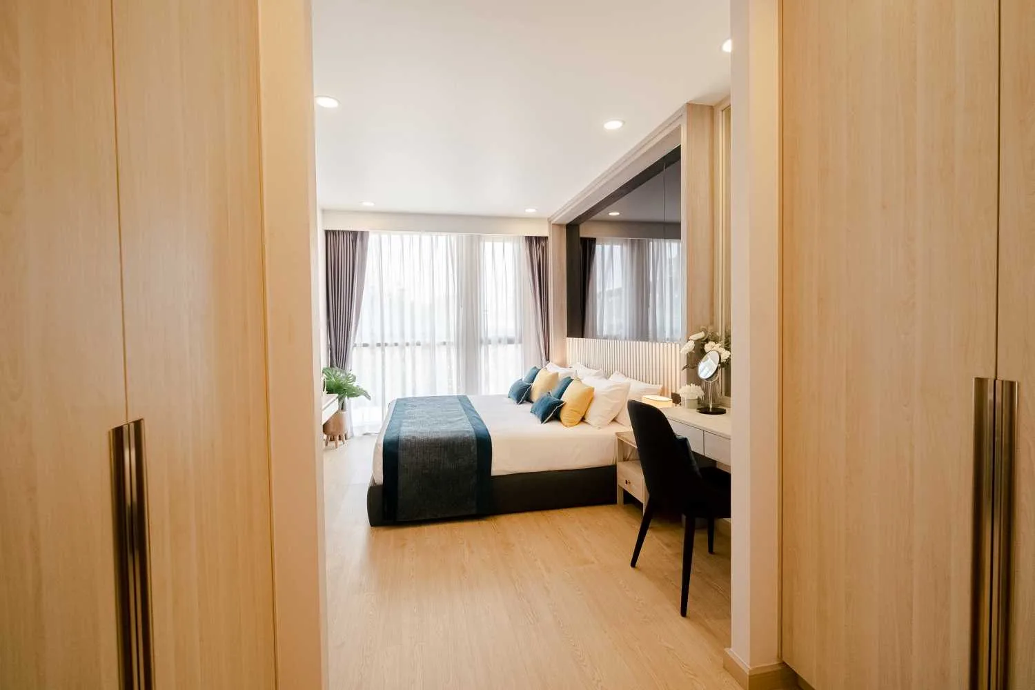 Property image - full photo 6