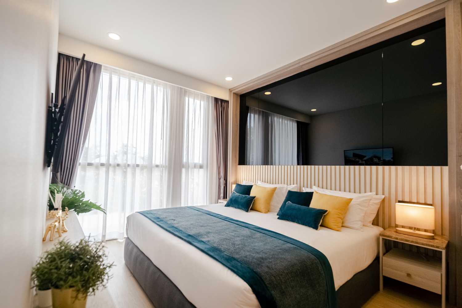 Property image - full photo 6