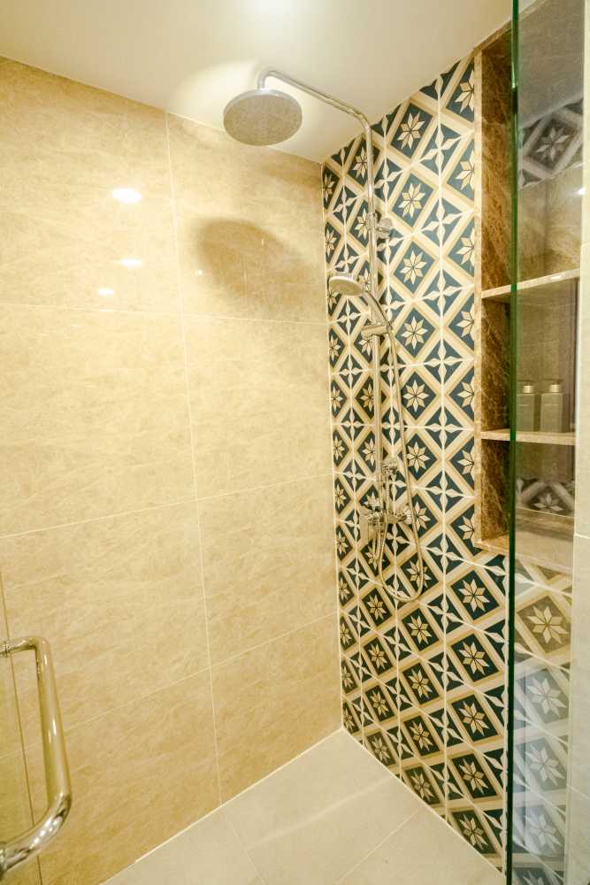 Property image - full photo 11