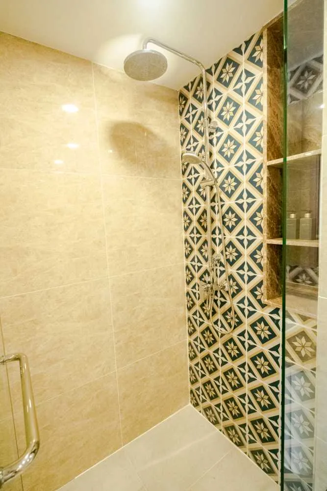 Property image - full photo 10