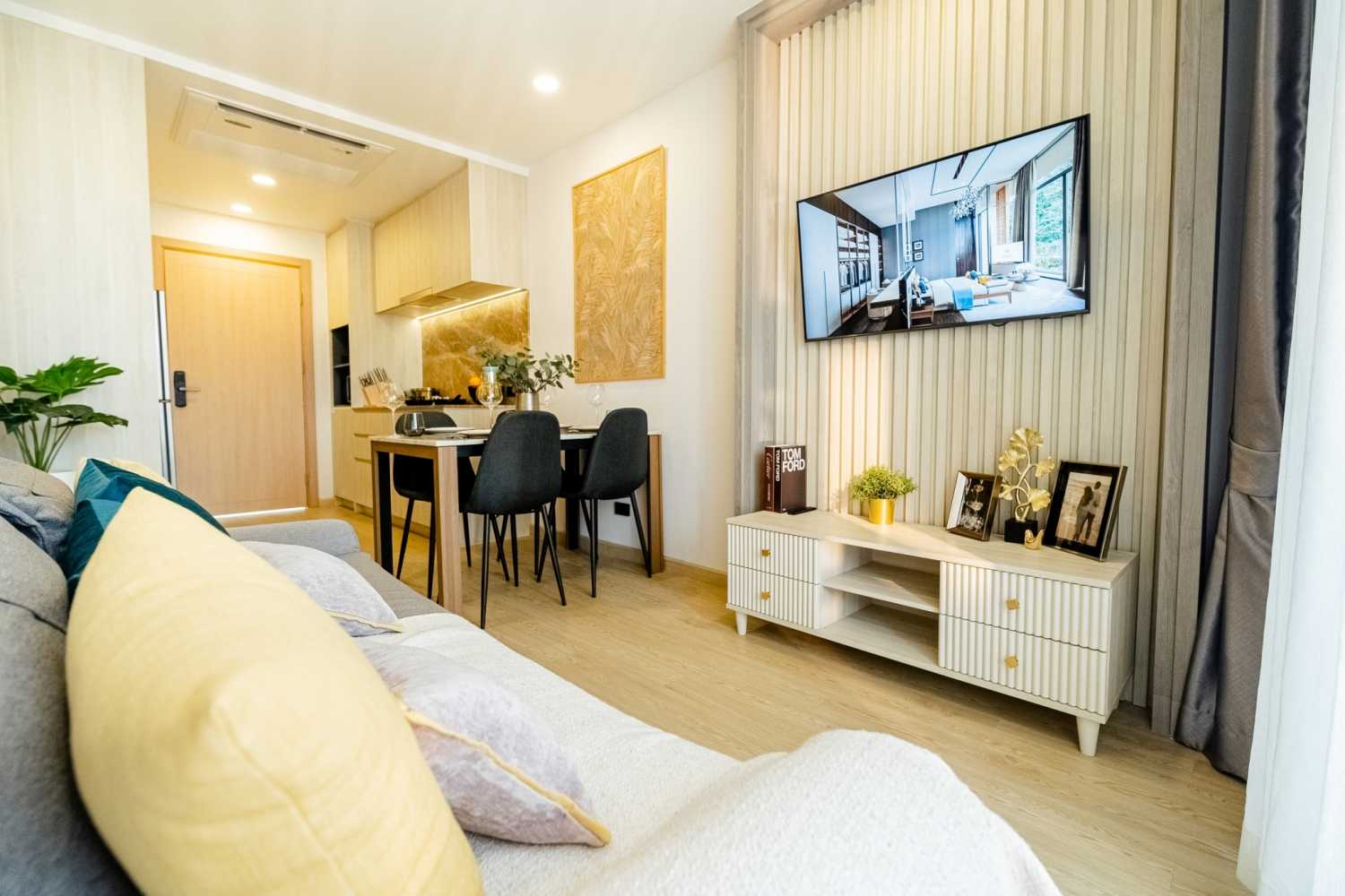 Property image - full photo 1