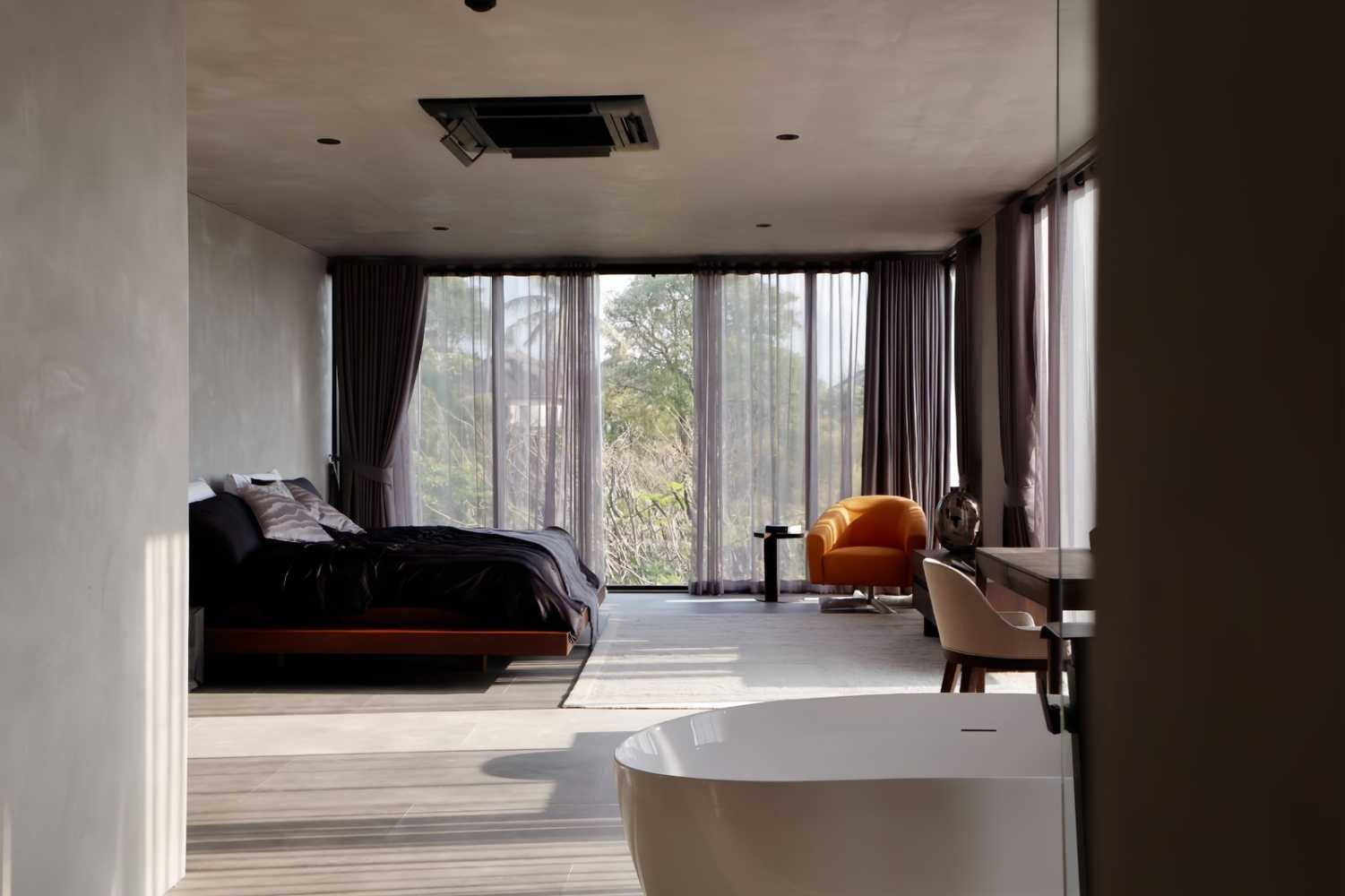 Property image - full photo 8