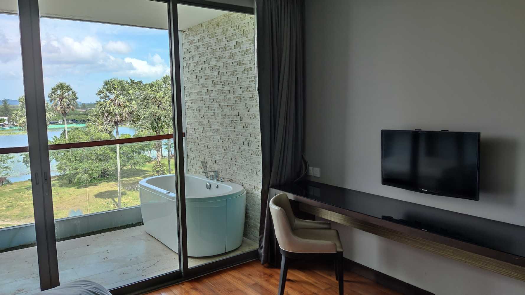 Property image - full photo 6