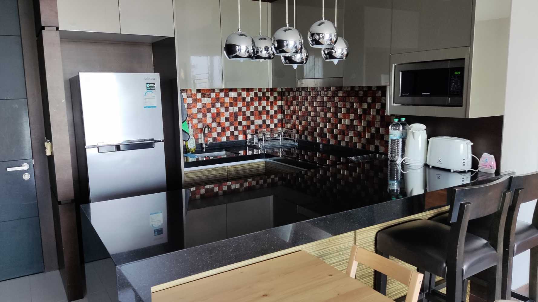 Property image - full photo 2