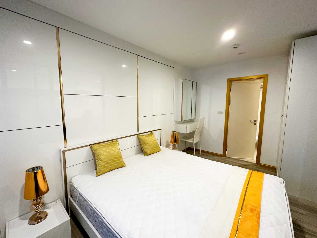 Property image - full photo 15