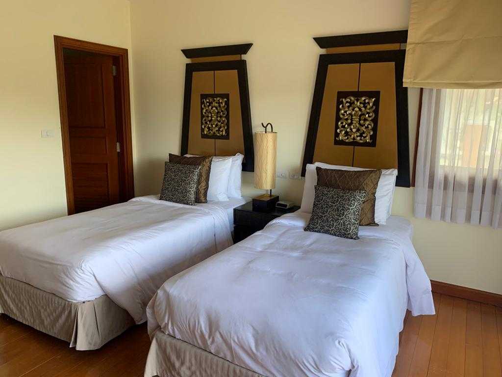 Property image - full photo 16