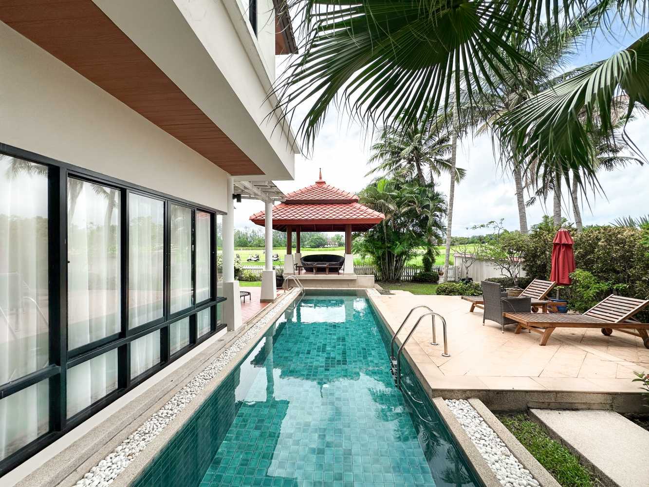 Property image - full photo 1