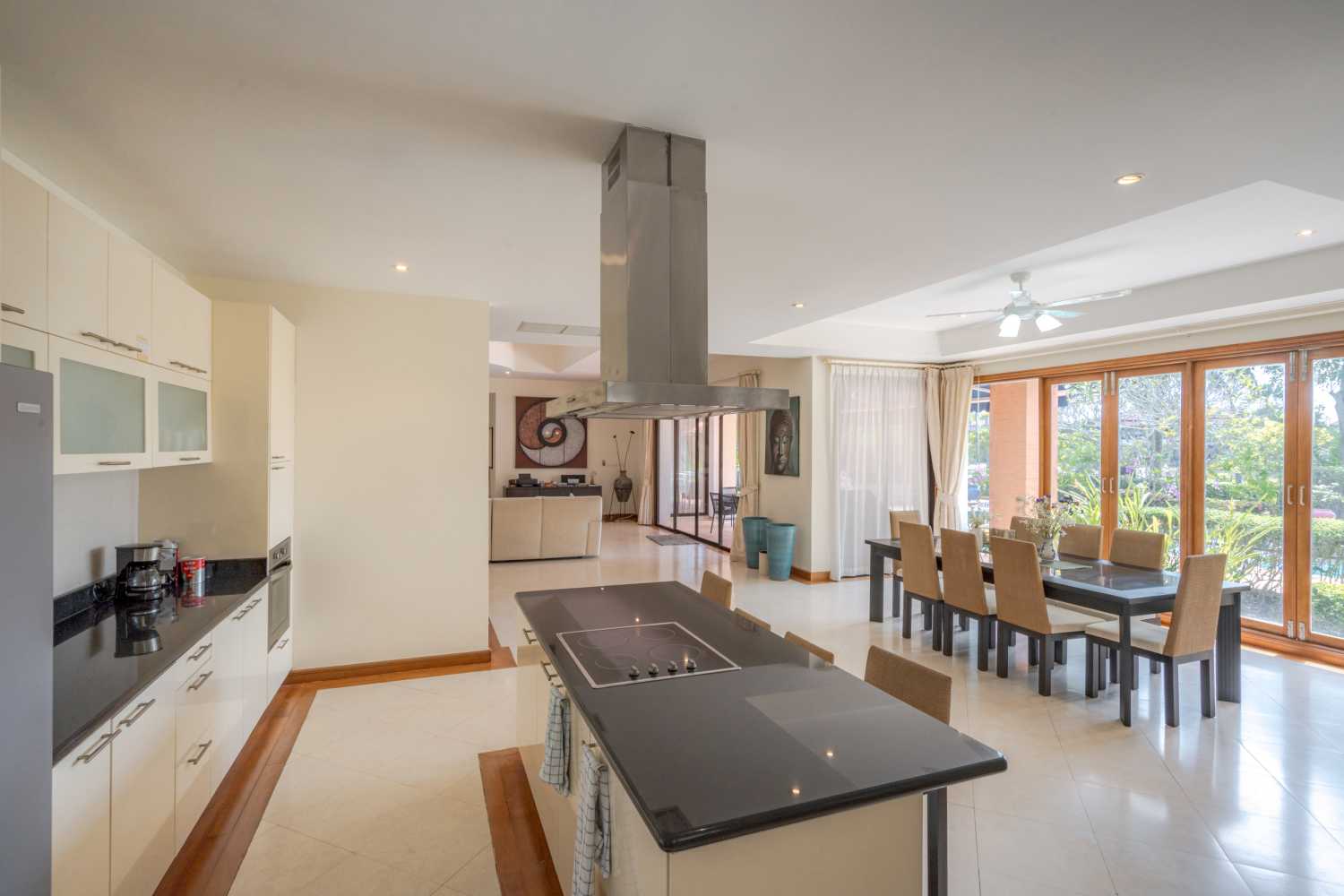 Property image - full photo 8