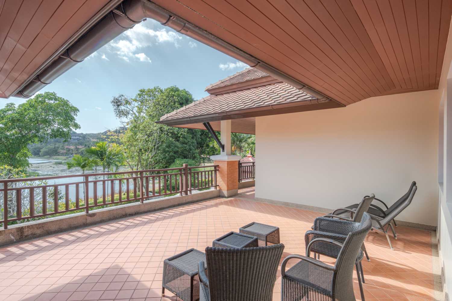 Property image - full photo 11