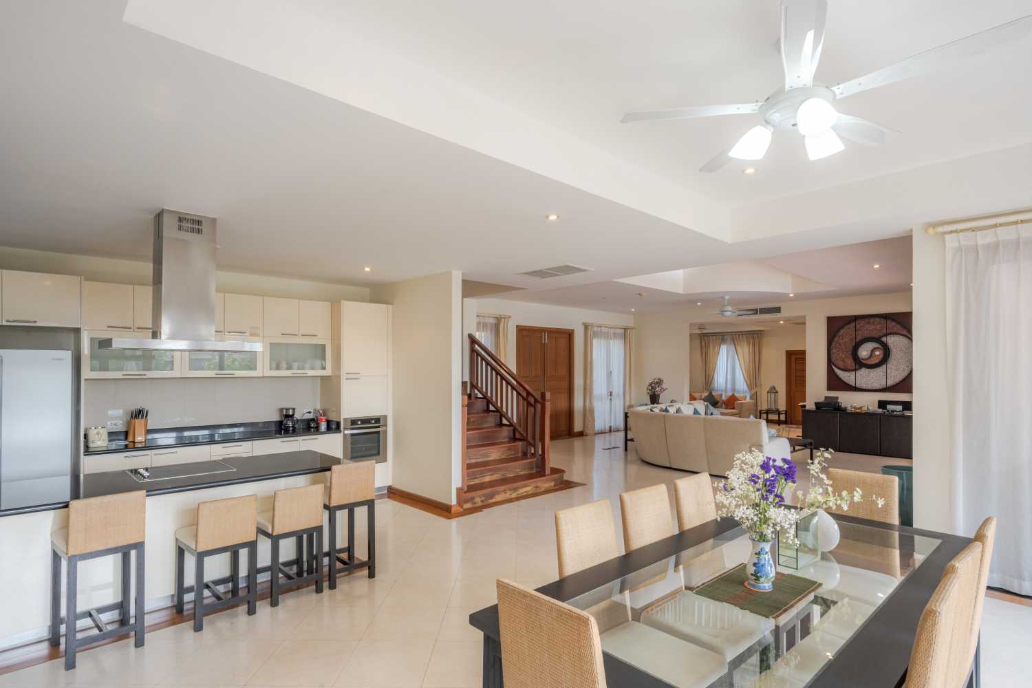 Property image - full photo 9