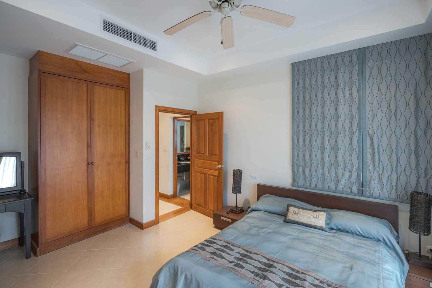Property image - full photo 15