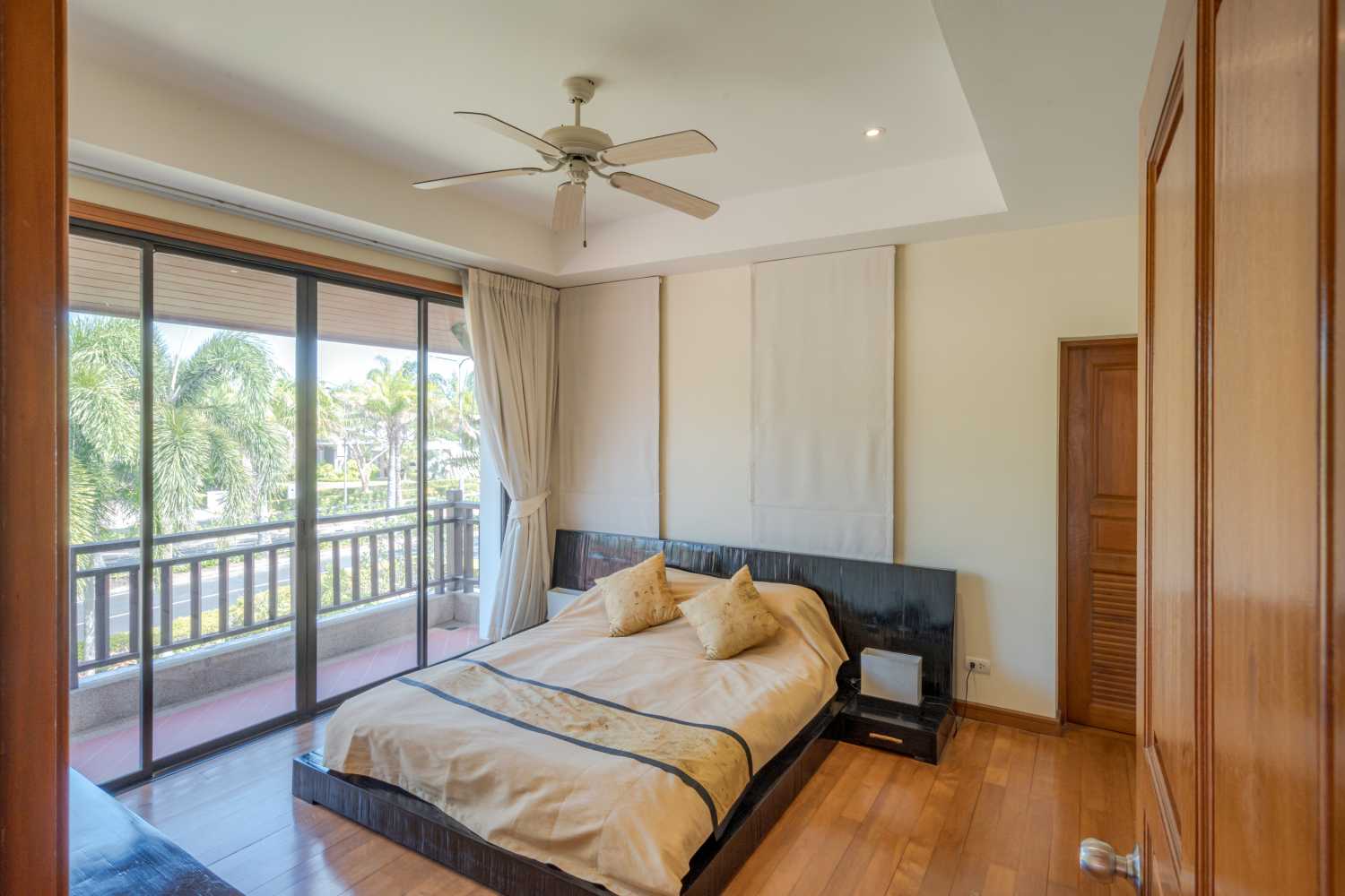Property image - full photo 21