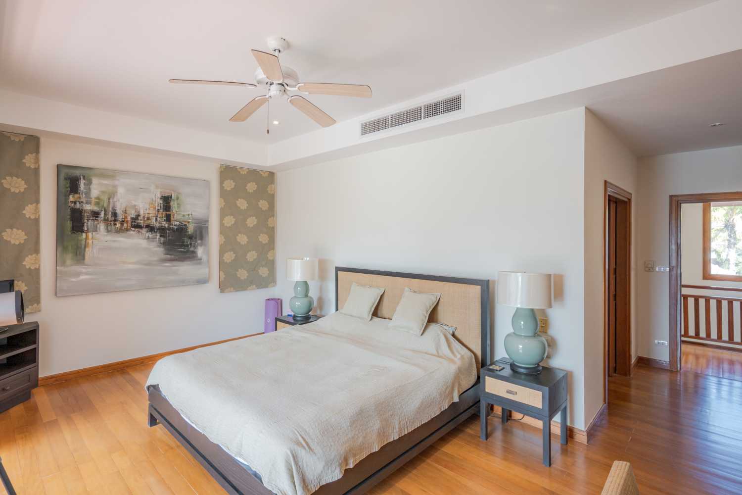 Property image - full photo 18