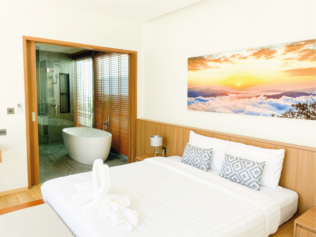 Property image - full photo 10
