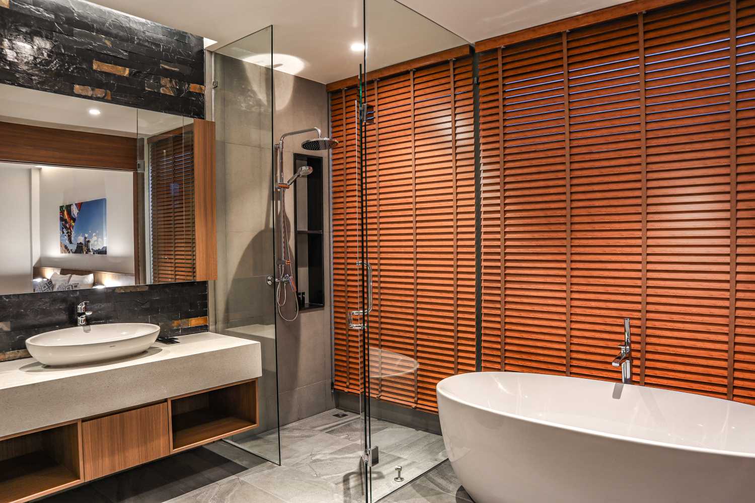 Property image - full photo 12